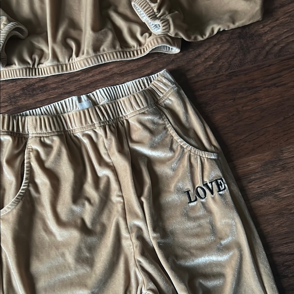 Girls Size 11-12 Black & Tan Hoodie and Jogger Bundle - Picture 4 of 12